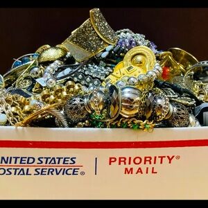 4 LBs vintage Costume GOLD & SILVER Jewelry Lot~ Signed & Unsigned All Wearable